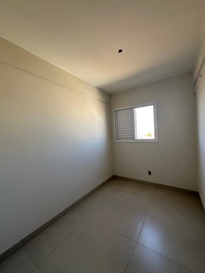 QUARTO MENOR 102